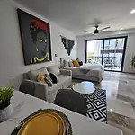 Stylish Condo With Roof Top Ocean Views Near Mamitas Beach And 5Th Ave