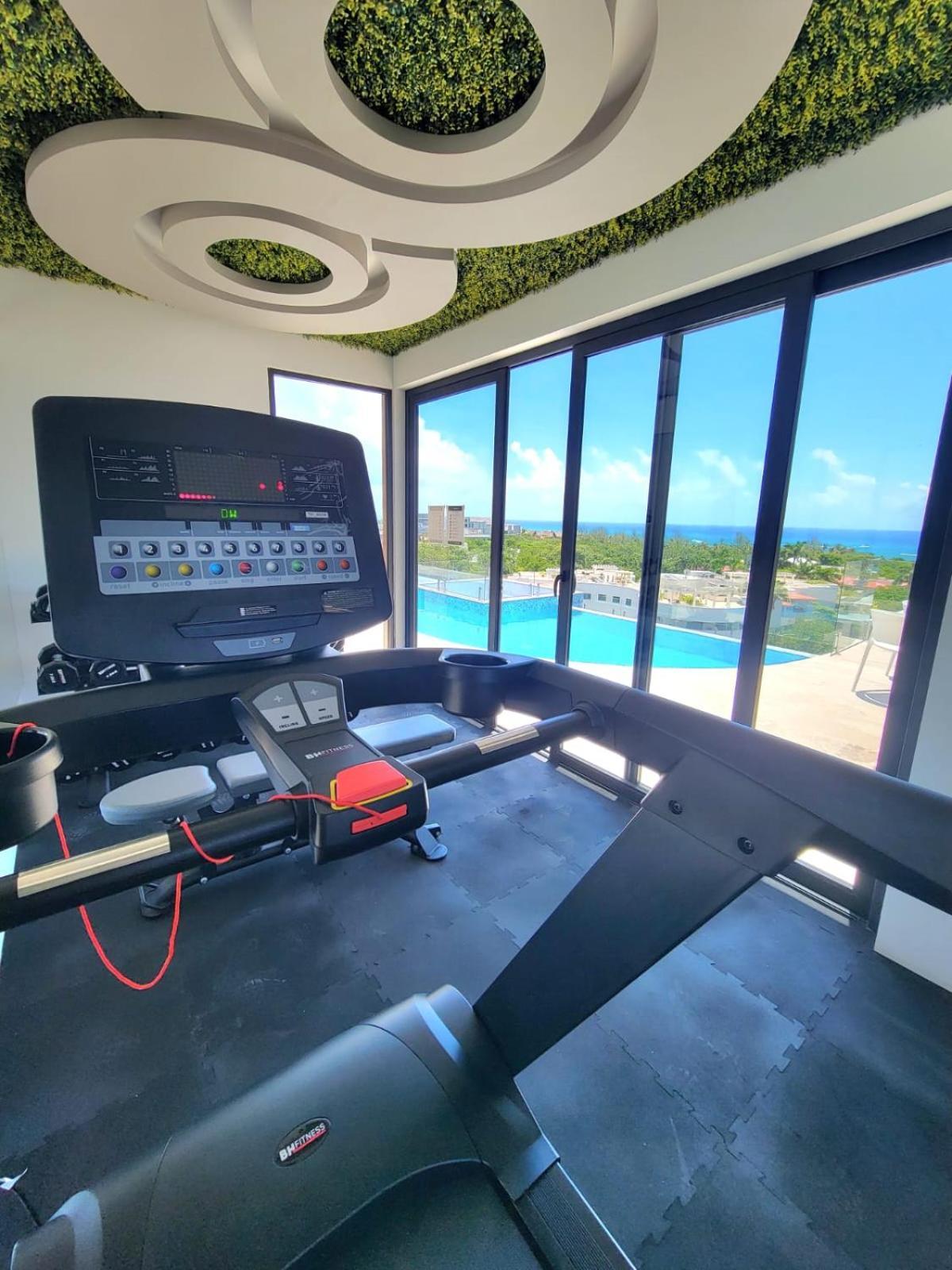 Stylish With Roof Ocean Views Near Mamitas And 5th Ave * Playa del Carmen