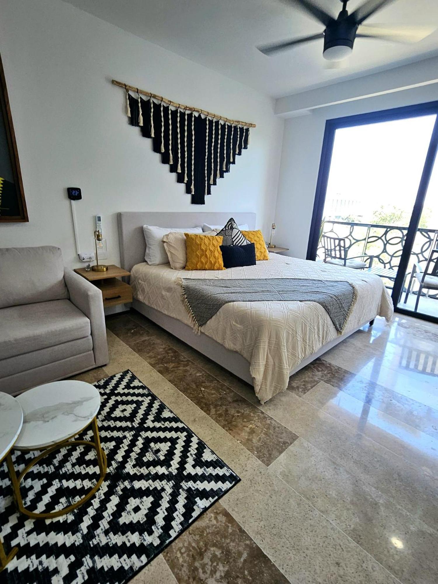Stylish With Roof Ocean Views Near Mamitas And 5th Ave *
